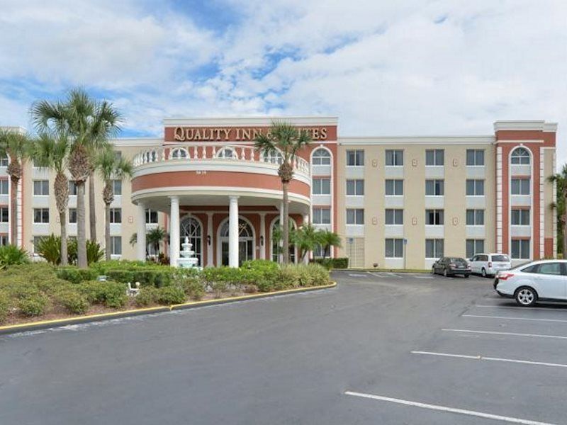 Quality Inn & Suites Near The Theme Parks Orlando Exterior photo